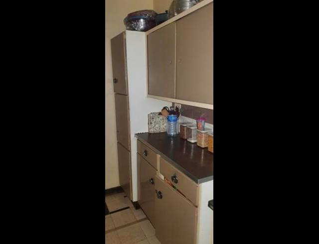 1 BEDROOM APARTMENT FOR SALE IN KEMPTON PARK WEST